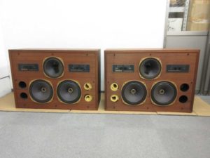「TU-Field」では、「タンノイ」（TANNOY）のモニタースピーカー「Buckingham Monitor」を高価買取しております