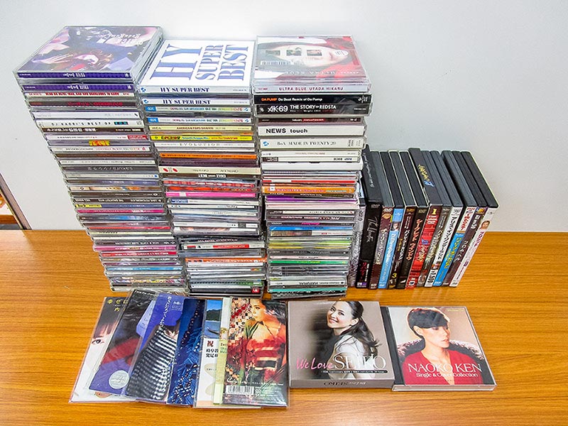 大阪のレコード買取専門店「TU-Field」では、研ナオコ、松田聖子、倖田來未、宇多田ヒカルのCD、DVDを高価買取いたします