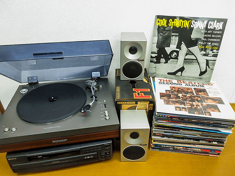大阪のレコード買取専門店「TU-Field」では、ブルーノート、インパルス、ジョン・コルトレーン、ビートルズ、ジョン・レノン、ポール・マッカートニー、ボブ・ディランのレコードを高価買取しております