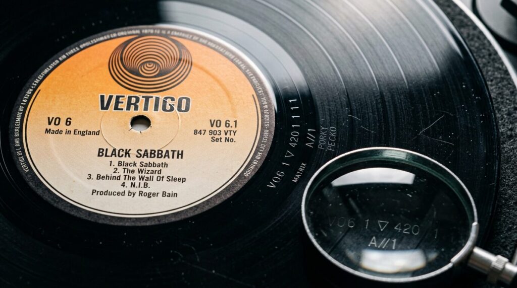 ブラック・サバスのオリジナル・希少品を見分けるマニアックな鑑定ポイント