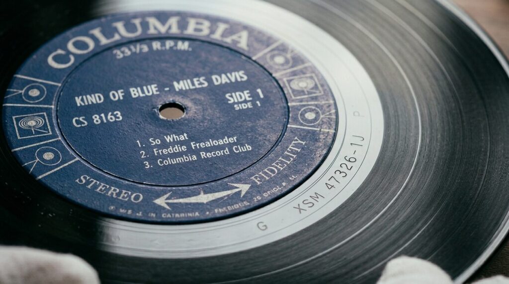 エリック・ドルフィーのオリジナル盤を見分けるマニアックなポイント