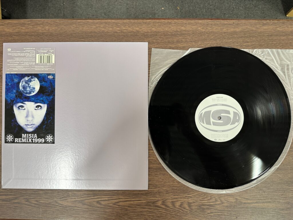 MISIAの12インチレコード「REMIX 1999」のジャケットと盤面