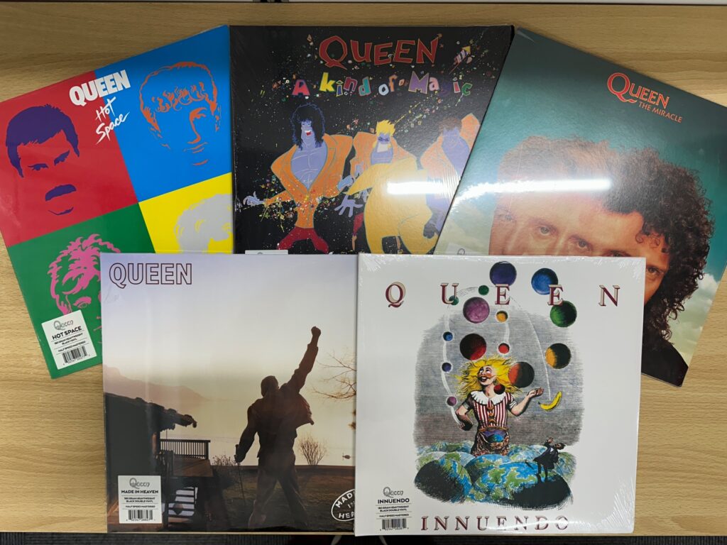 クイーンのLPレコード5枚のジャケット写真