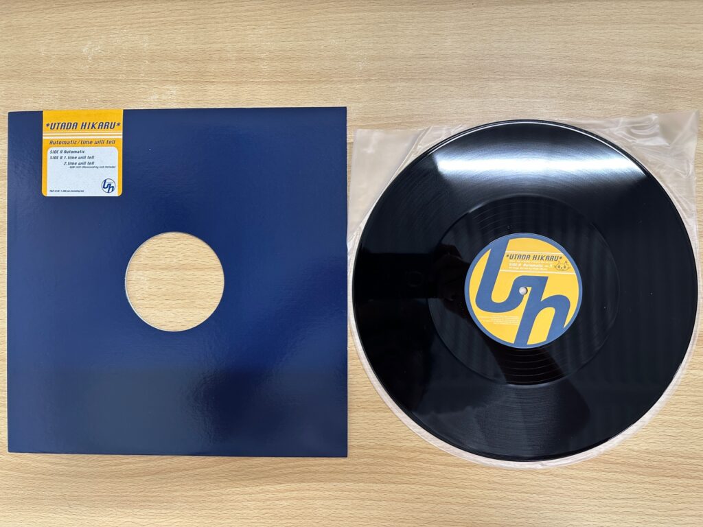 宇多田ヒカル「AUTOMATIC／TIME WILL TELL」の12インチレコードとジャケット