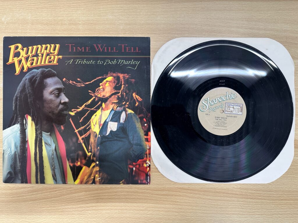 Bunny Wailer『Time Will Tell』のジャケットとレコード盤