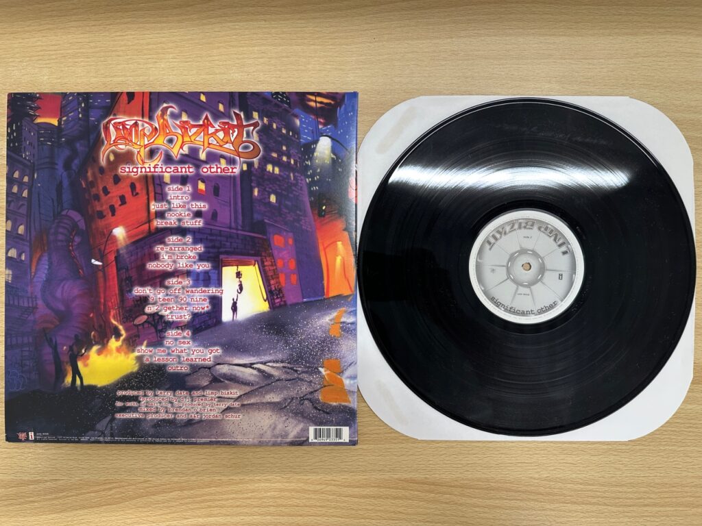 Limp Bizkit『Significant Other』のジャケットとレコード盤面