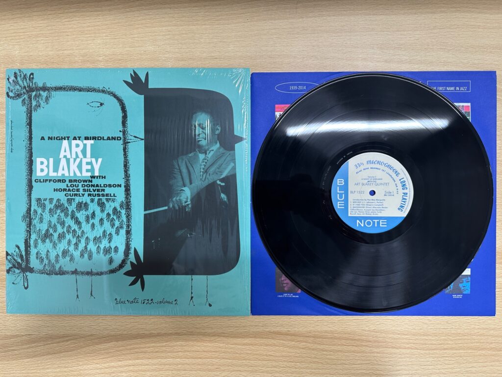 アート・ブレイキーのブルーノート盤「A Night at Birdland」のレコードとジャケット